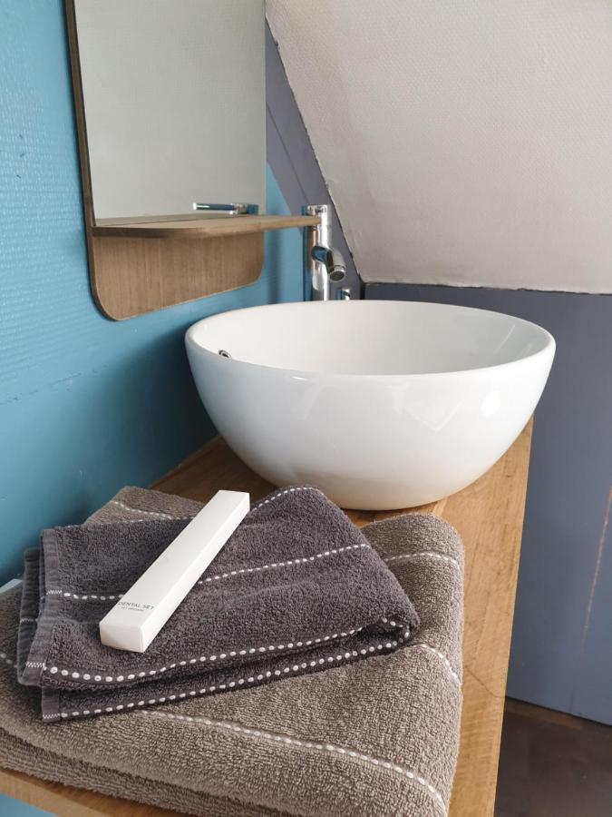 Studio Centre De Fougeres Apartment Luaran gambar