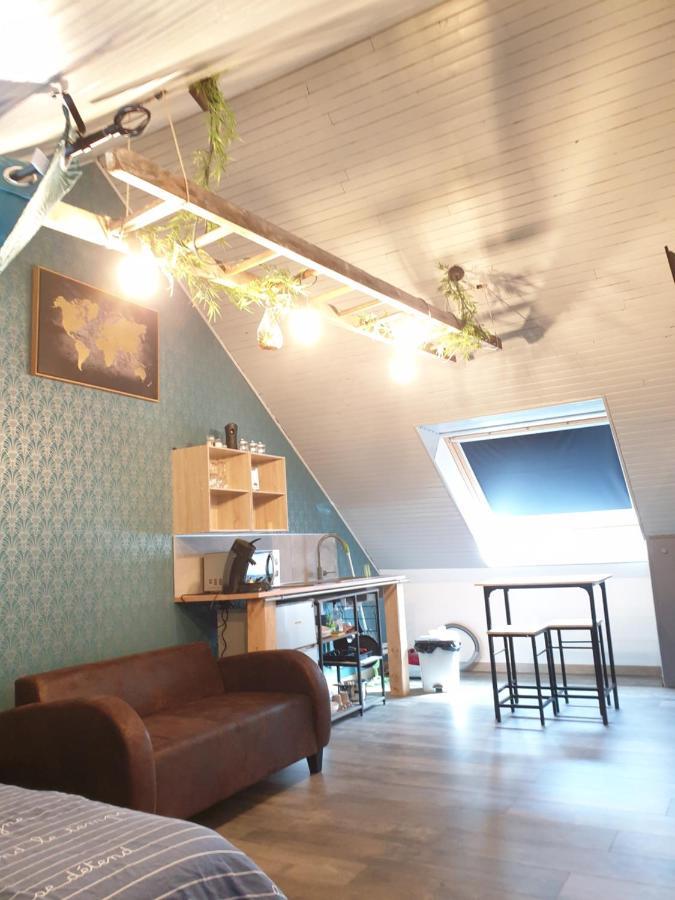 Studio Centre De Fougeres Apartment Luaran gambar