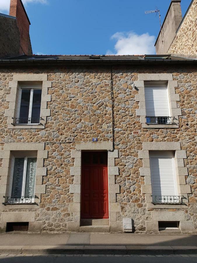 Studio Centre De Fougeres Apartment Luaran gambar